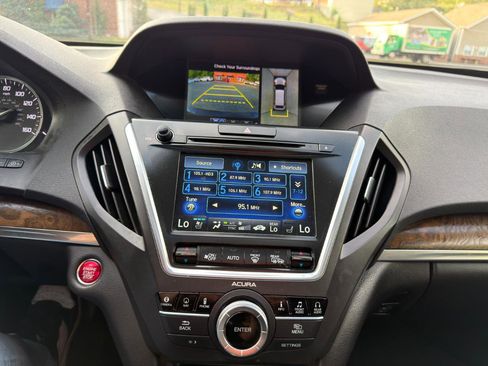 Used 2017 Acura MDX SH-AWD image 25