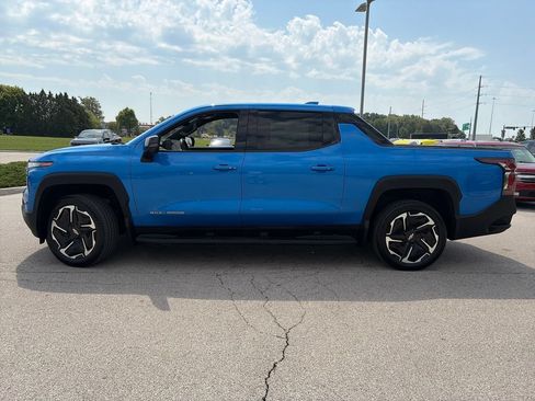 Used 2025 Chevrolet Silverado EV LT w/ LT Premium Package AWD/4WD image 4