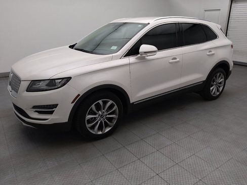 Used 2019 Lincoln MKC Select w/ Select Plus Package FWD image 2