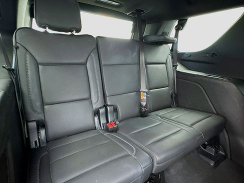 Used 2025 GMC Yukon Denali AWD/4WD image 19