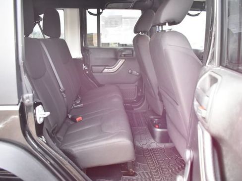 Used 2015 Jeep Wrangler Unlimited Sport AWD/4WD image 31