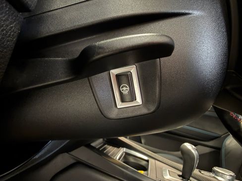 Used 2018 BMW M2 w/ Executive Package RWD image 7