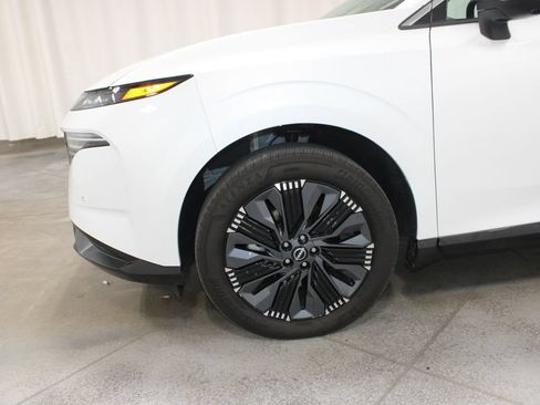 Used 2025 Nissan Murano Platinum w/ Cargo Package AWD/4WD image 12