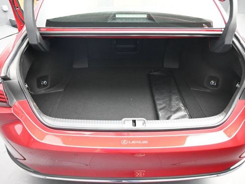 Used 2025 Lexus ES 300h w/ Premium Package FWD image 16