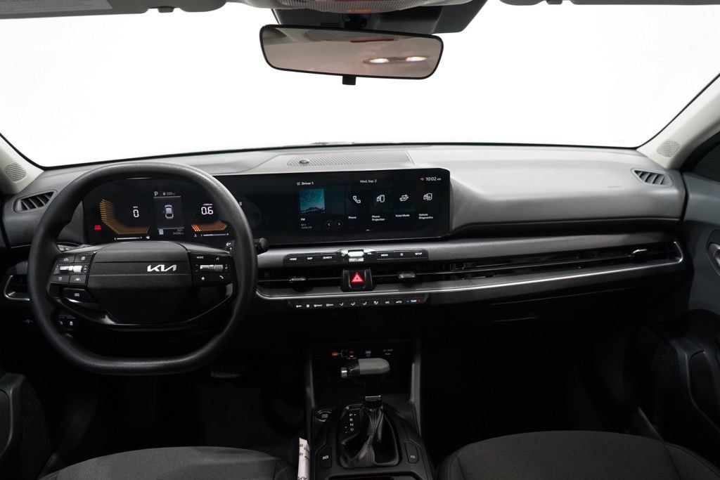 Used 2025 Kia K4 FWD image 14
