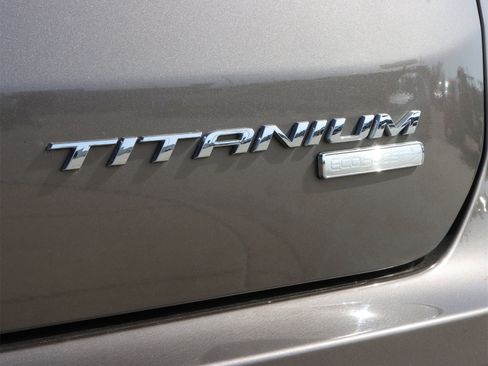 Used 2019 Ford Edge Titanium w/ Cargo Accessory Package image 40