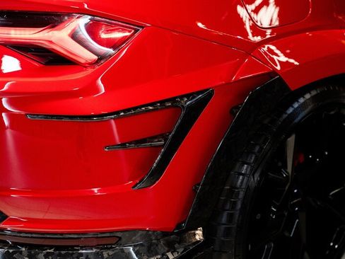 Used 2023 Lamborghini Urus Performante AWD/4WD image 15