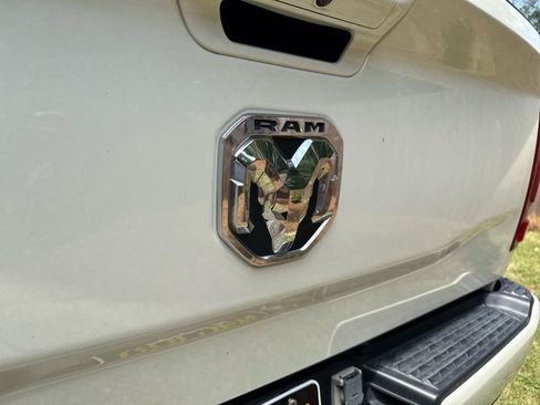 Used 2019 RAM 3500 Laramie AWD/4WD image 19