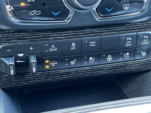 Used 2016 RAM 1500 Limited image 29