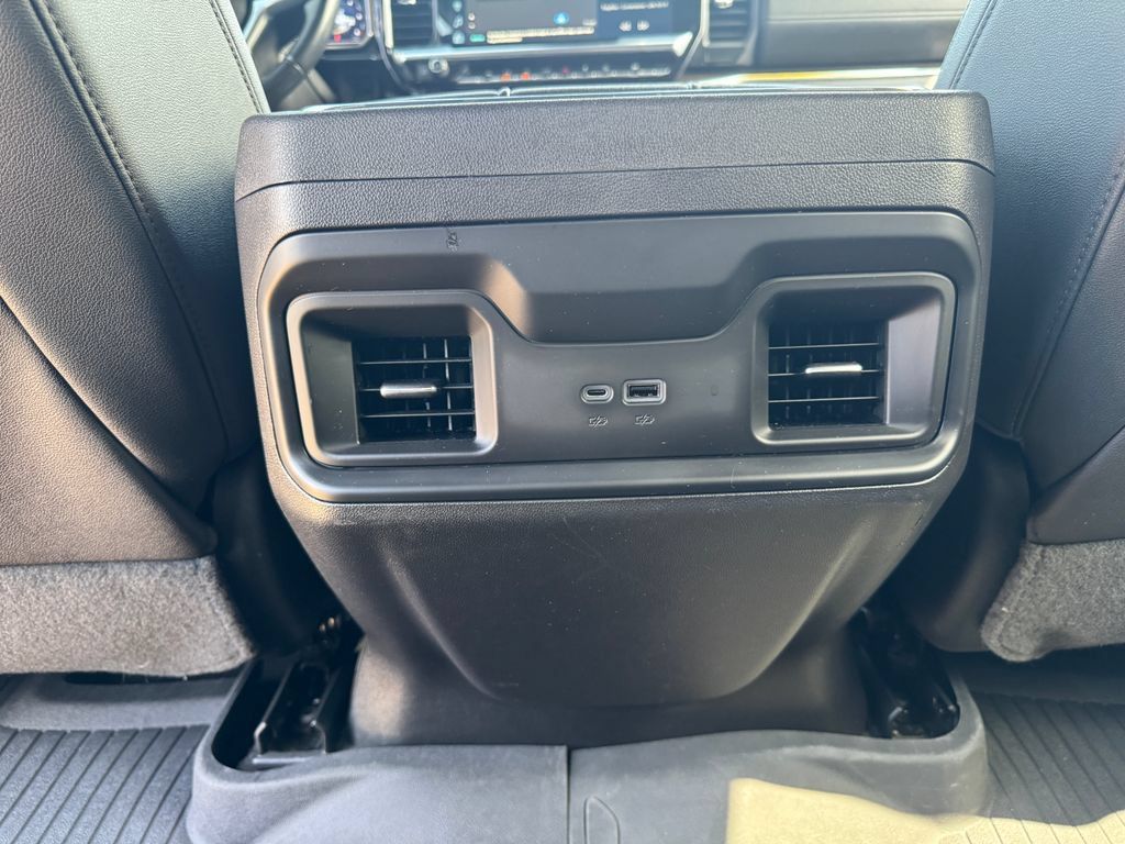 Used 2023 Chevrolet Silverado 1500 LT Trail Boss w/ LT Trail Boss Premium Package AWD/4WD image 40