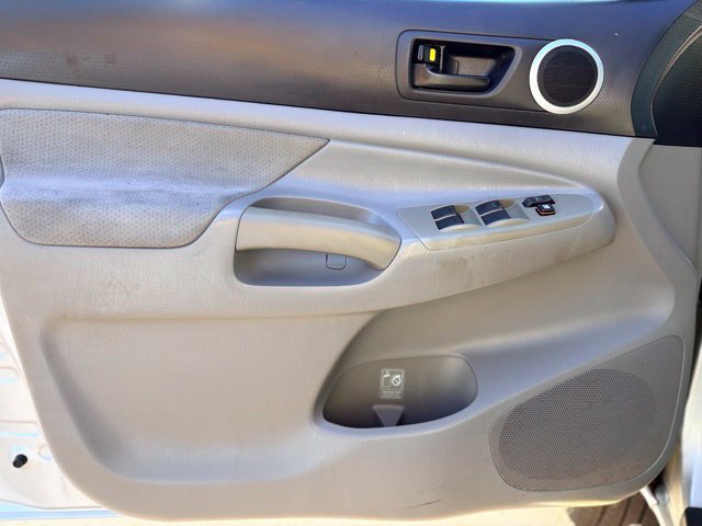 Used 2010 Toyota Tacoma PreRunner w/ TRD Sport Pkg RWD image 13