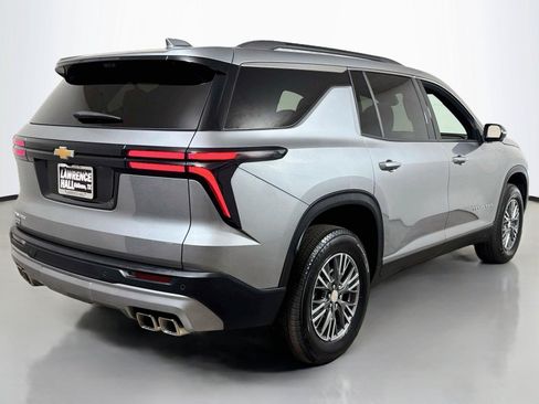 Certified 2026 Chevrolet Traverse LT w/ Driver Confidence Package FWD image 4