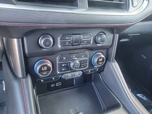 Used 2024 Chevrolet Suburban RST image 23