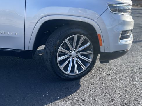 Used 2024 Jeep Grand Wagoneer Series I w/ Flexible Seating Group image 33