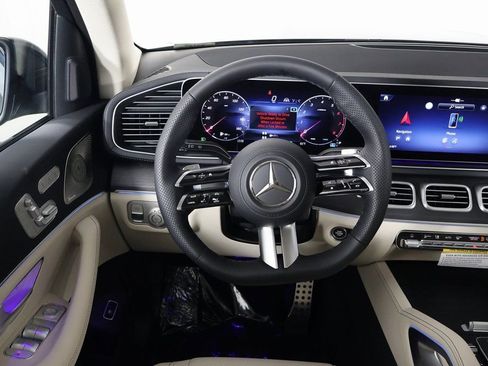 New 2026 Mercedes-Benz GLS 450 4MATIC image 3