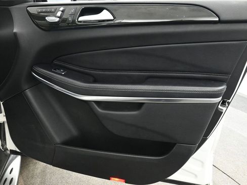 Used 2018 Mercedes-Benz GLS 550 4MATIC w/ Driver Assistance Package image 19