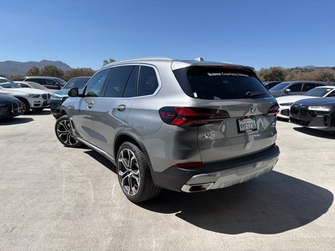 Used 2026 BMW X5 sDrive40i w/ Premium Package RWD image 2
