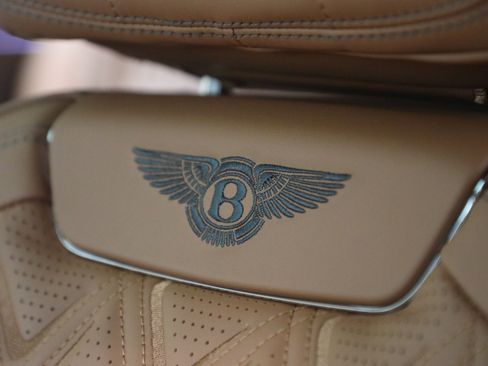 New 2026 Bentley Flying Spur Azure image 32