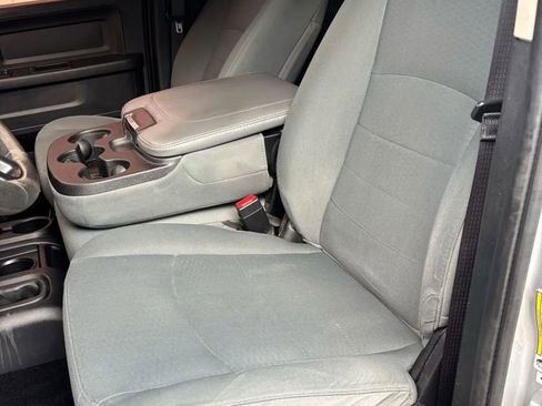 Used 2016 RAM 3500 Tradesman w/ Chrome Appearance Group image 12