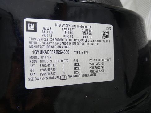 Used 2010 Cadillac Escalade AWD image 26