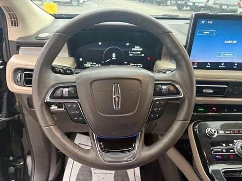 Used 2023 Lincoln Nautilus AWD image 17