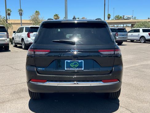 Used 2024 Jeep Grand Cherokee Limited 4xe AWD/4WD image 4