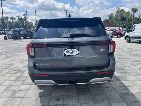 New 2026 Ford Explorer Platinum RWD image 5