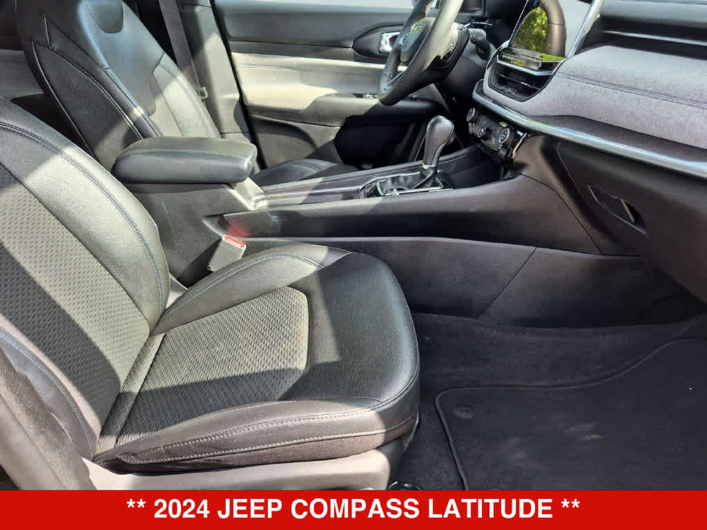 Used 2024 Jeep Compass Latitude AWD/4WD image 20