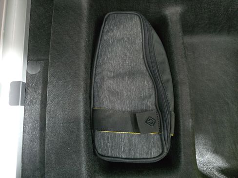 Used 2024 Rivian R1S Adventure AWD/4WD image 34
