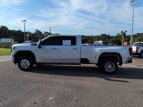 Used 2025 GMC Sierra 3500 Denali Ultimate AWD/4WD image 7