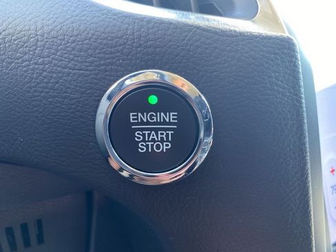 Used 2024 Ford Edge Titanium AWD/4WD image 33
