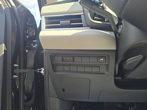 New 2025 Mitsubishi Outlander AWD image 14