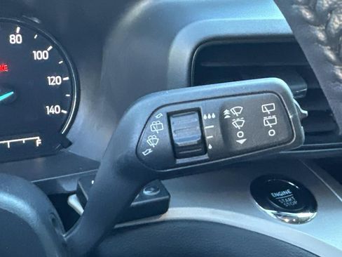 Used 2023 Ford Explorer XLT image 30