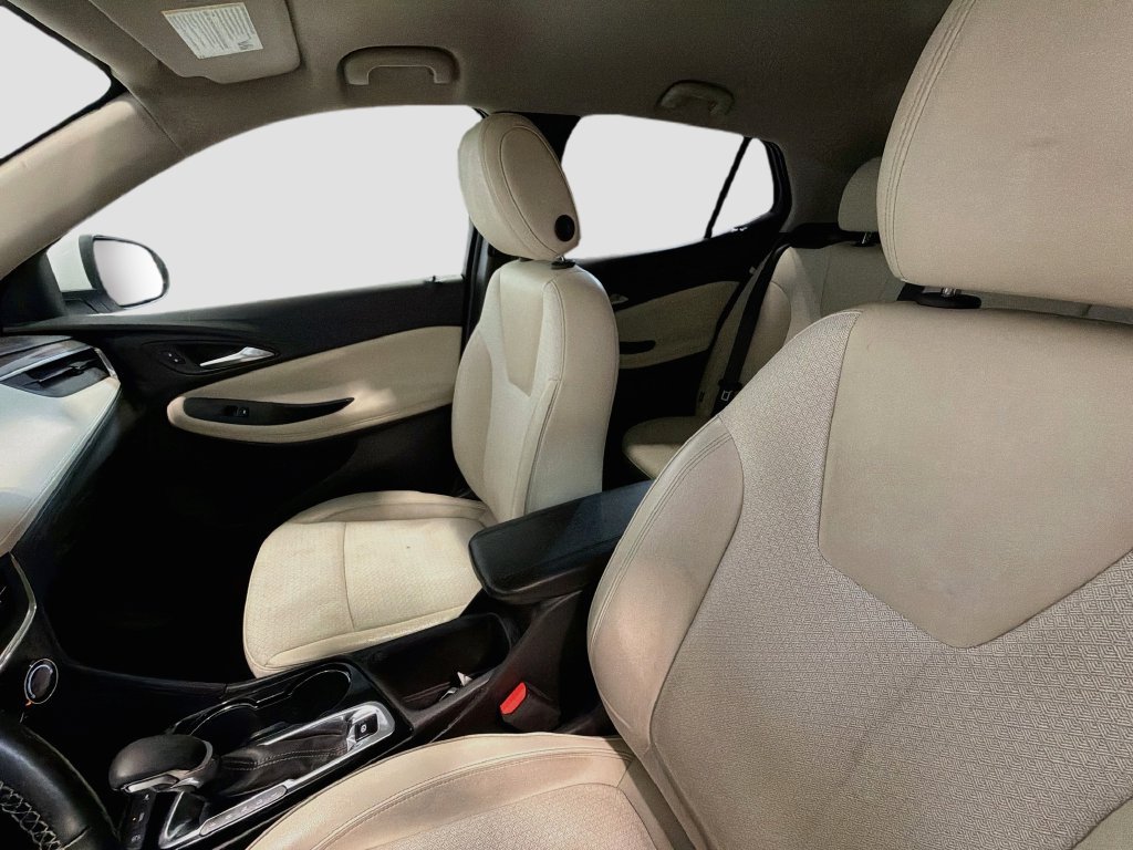 Used 2024 Buick Encore GX Preferred AWD/4WD image 19