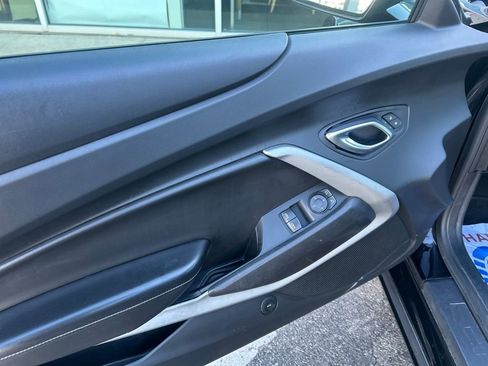 Used 2017 Chevrolet Camaro SS image 10
