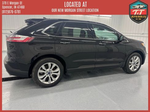 Used 2022 Ford Edge Titanium w/ Equipment Group 301A AWD/4WD image 3