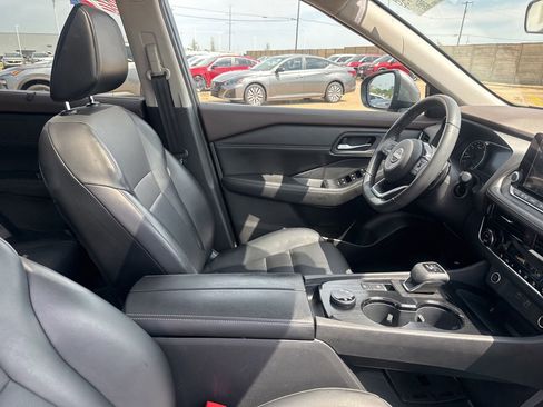 Used 2022 Nissan Rogue SV w/ SV Premium Package AWD/4WD image 28