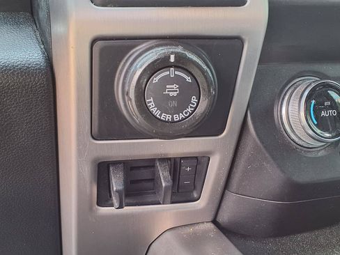 Used 2019 Ford F150 Platinum w/ Equipment Group 701A Luxury AWD/4WD image 33