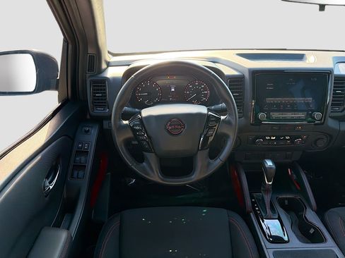 Used 2024 Nissan Frontier Pro-X image 17