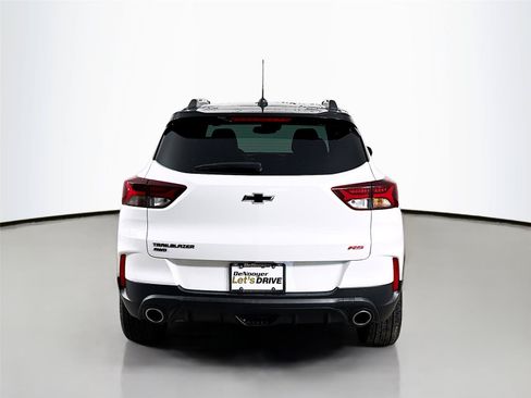 Used 2023 Chevrolet TrailBlazer RS w/ Technology Package AWD/4WD image 8