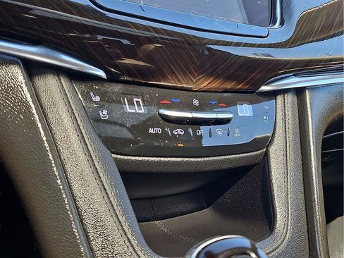 Used 2020 Cadillac XT6 Sport w/ Platinum Package AWD/4WD image 15
