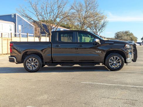 Used 2019 Chevrolet Silverado 1500 LT w/ Texas Edition image 3