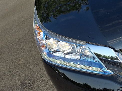 Used 2015 Honda Accord Touring image 9