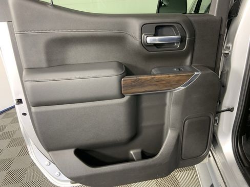 Used 2021 GMC Sierra 1500 SLT w/ SLT Premium Package image 17