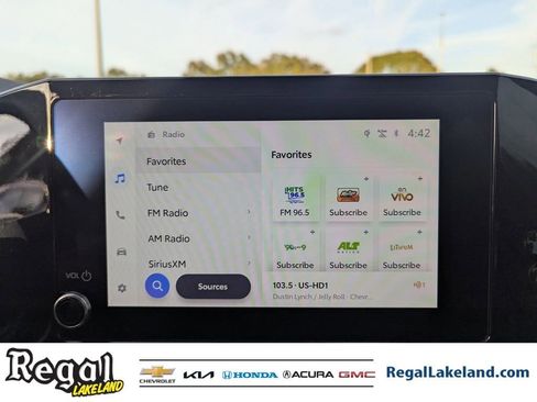 Used 2025 Toyota Camry SE image 20