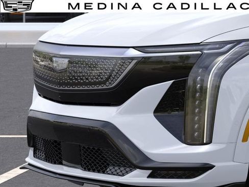 New 2026 Cadillac Optiq V AWD/4WD image 14