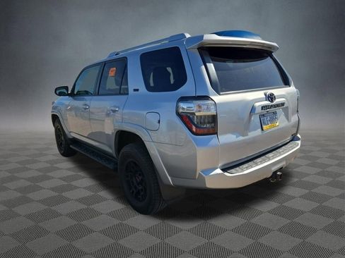 Used 2016 Toyota 4Runner SR5 Premium AWD/4WD image 2