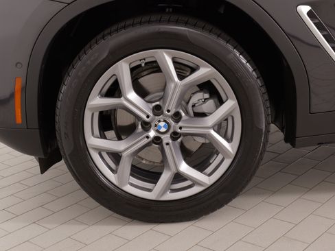 Used 2025 BMW X4 xDrive30i AWD/4WD image 52
