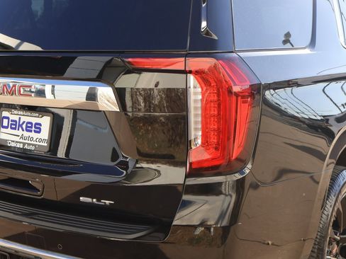 Used 2022 GMC Yukon SLT w/ SLT Premium Package image 15