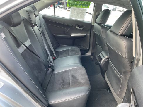Used 2013 Toyota Camry SE w/ Leather Pkg image 36